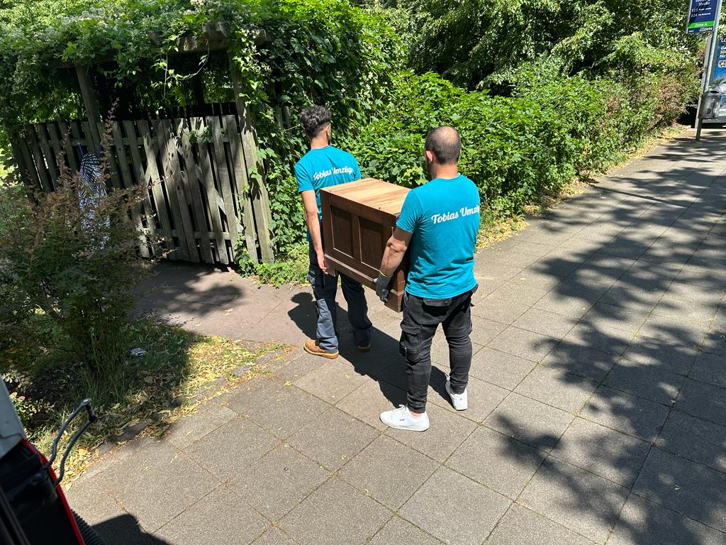 Tobias Umzüge
